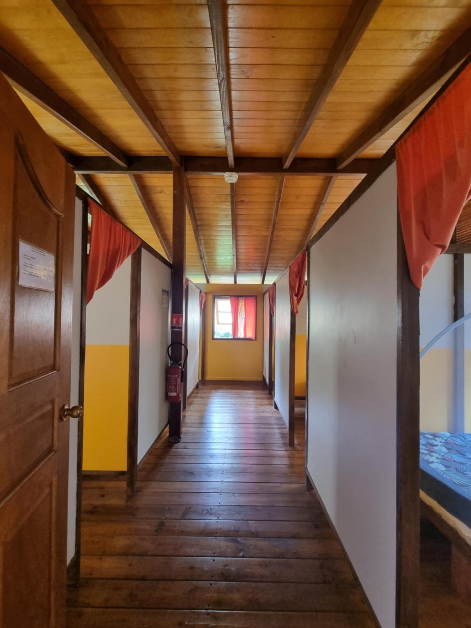 Painapaopao Backpacker Hostel โมโอเรอา ภายนอก รูปภาพ